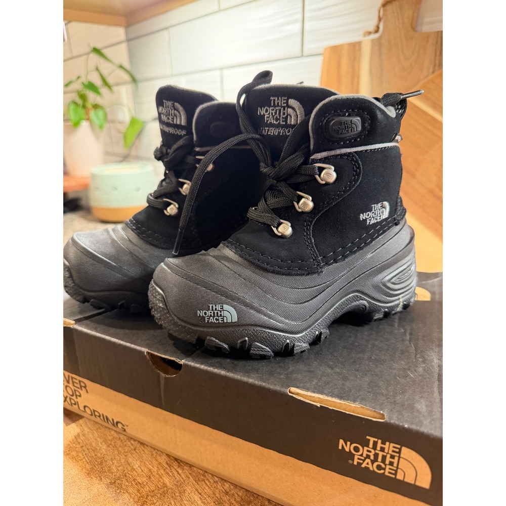 The North Face Kids Alpenglow IV Waterproof Snow Boots Black NF0A2T5R Size 10
